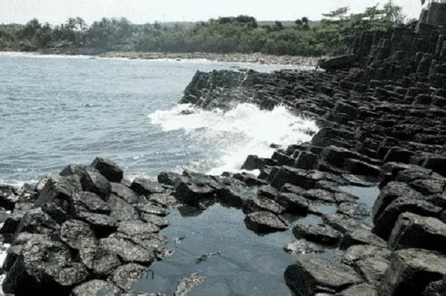 bai da dac trung o ghenh ban